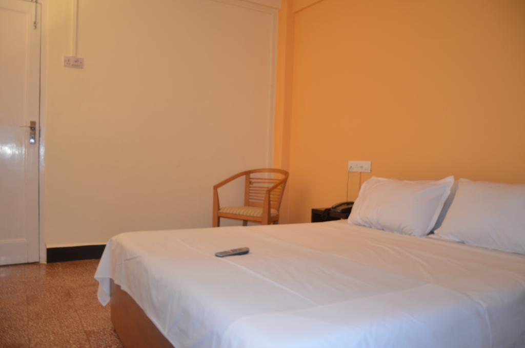 แฟร์เรรา รีสอร์ต Bed & Breakfast โลนาวาลา ห้อง รูปภาพ