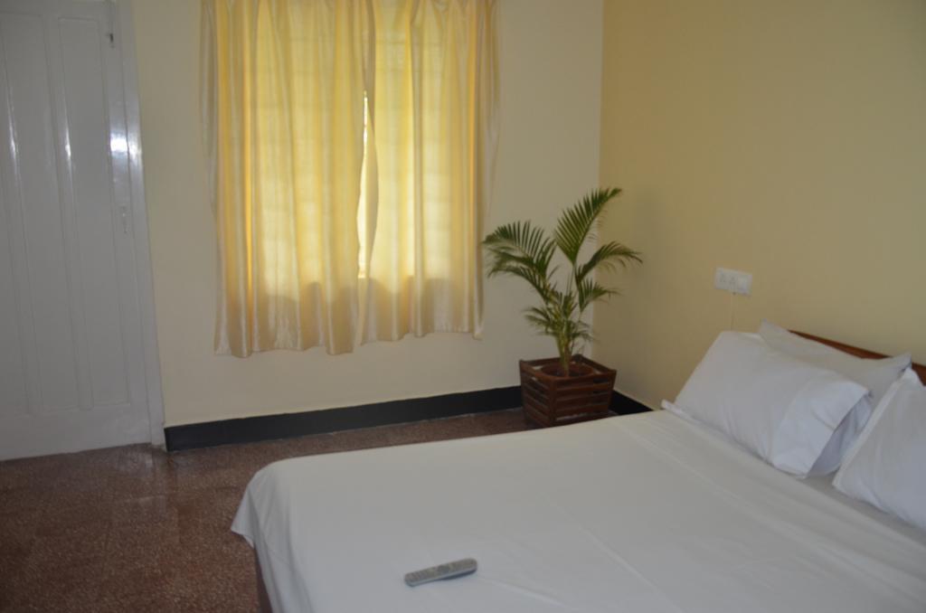 แฟร์เรรา รีสอร์ต Bed & Breakfast โลนาวาลา ห้อง รูปภาพ